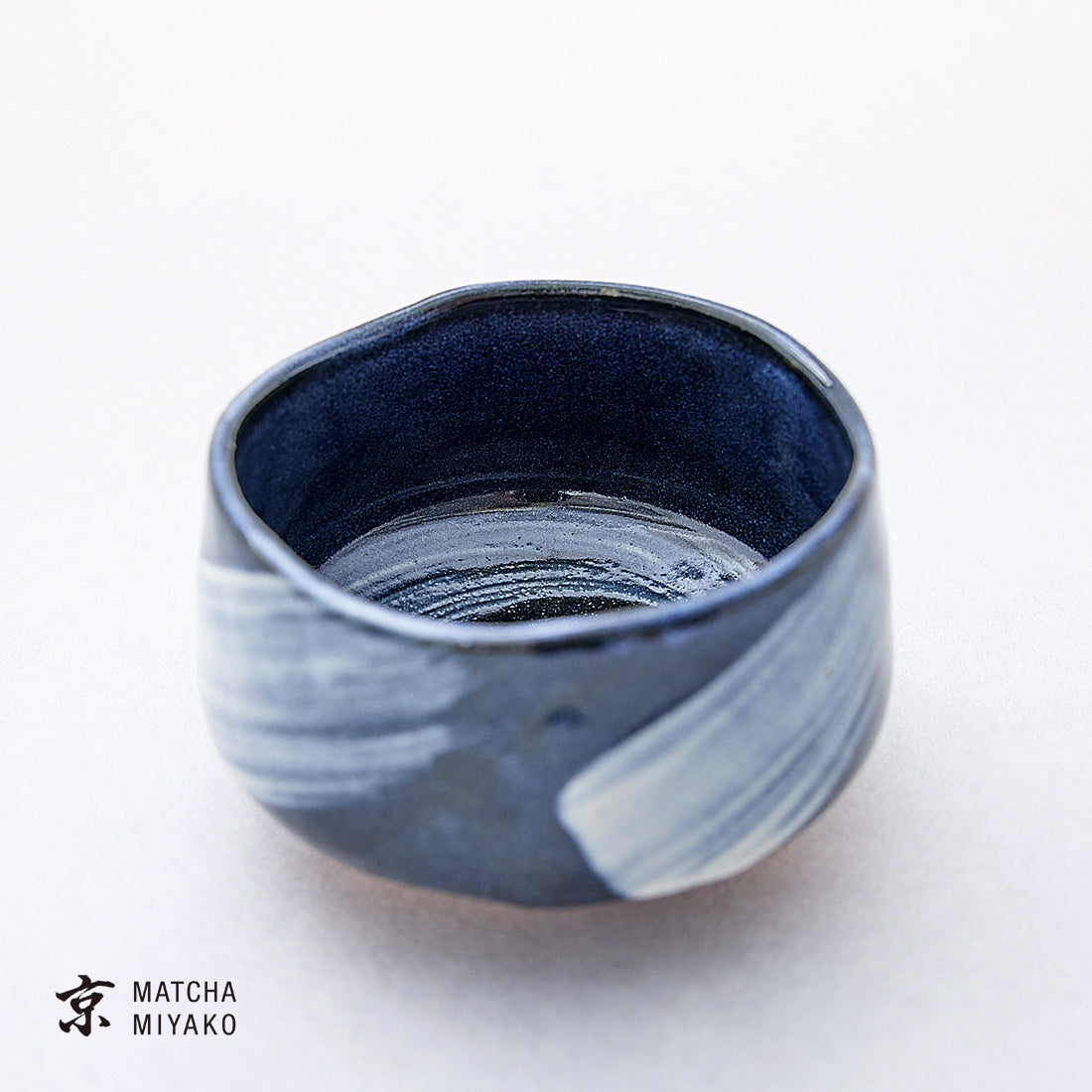 抹茶碗　美濃焼 青釉白刷毛